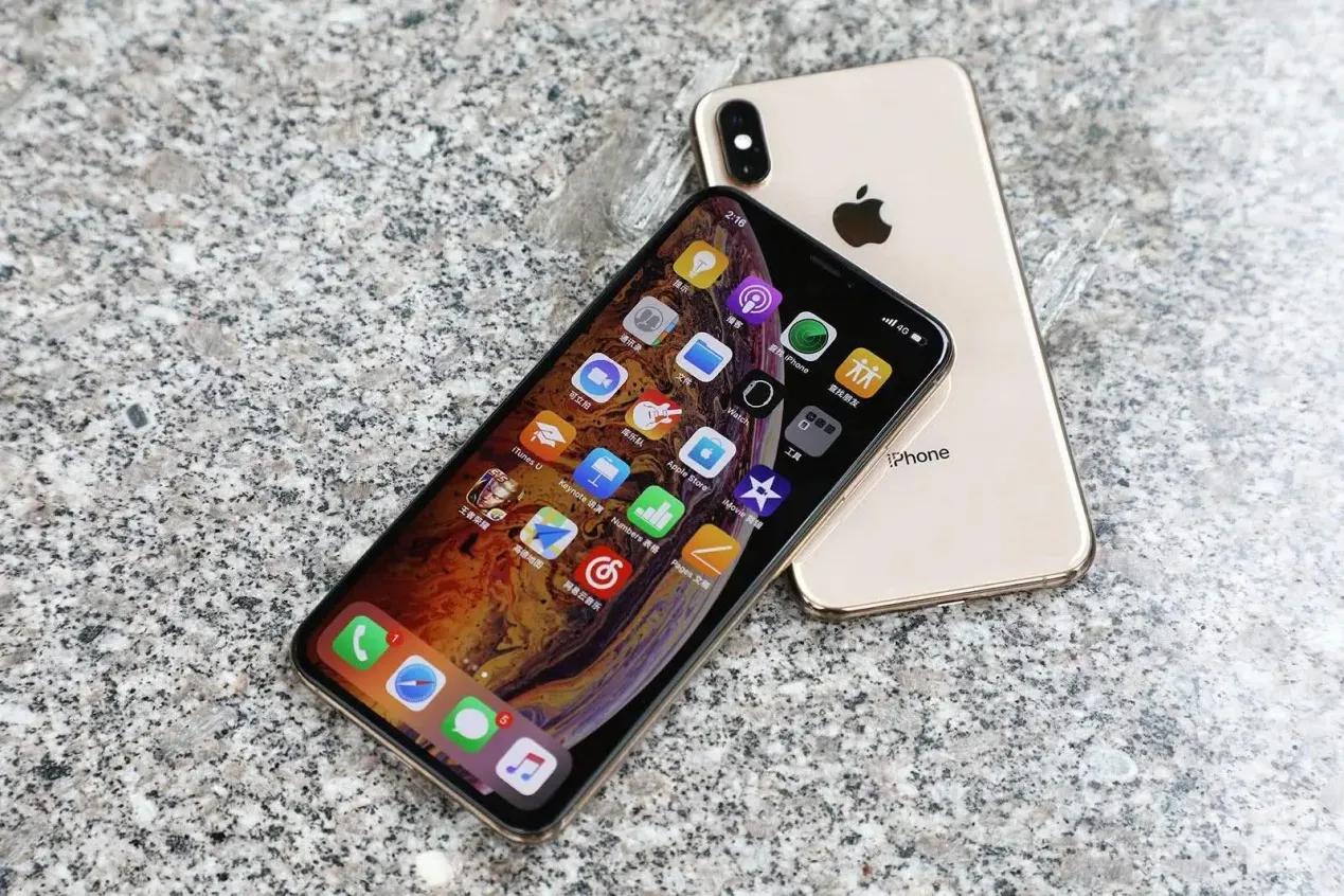 曾被捧上天的苹果XS Max，如今“半价”退场，还来得及吗？