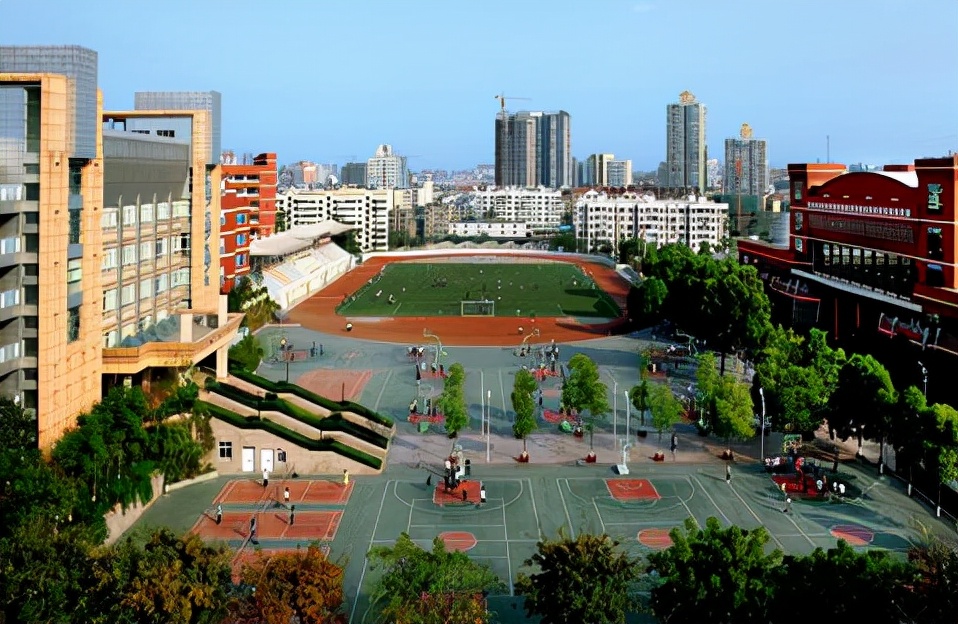 厉害了，四川有5名学霸有望直接保送到清北，成都七中强势亮眼