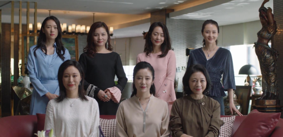 从富婆到贵妇，一天一万块的课在学什么？