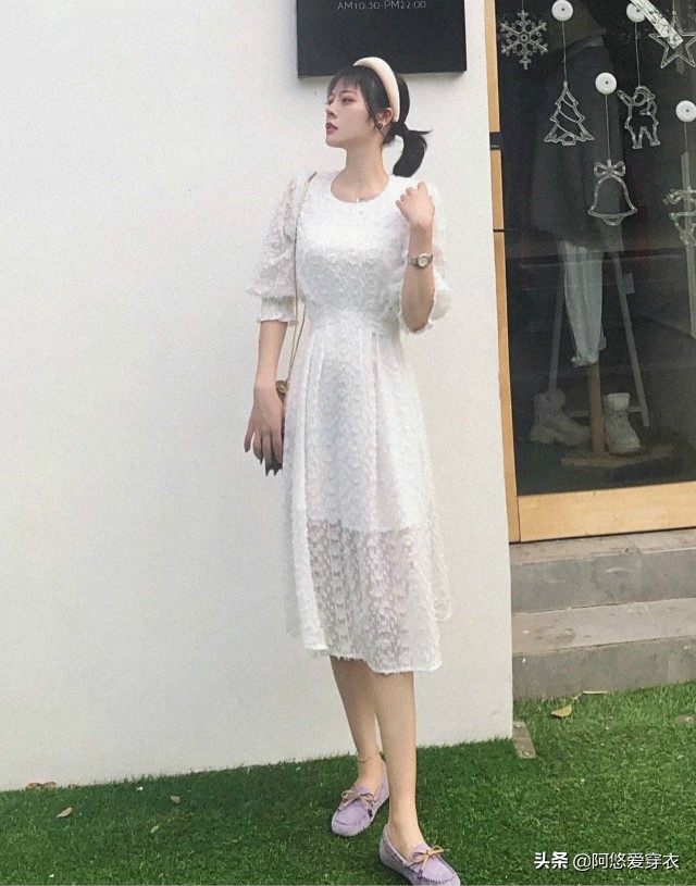 小白鞋過時了，今年最火的是“豆豆鞋”，時尚百搭，小個子也適合
