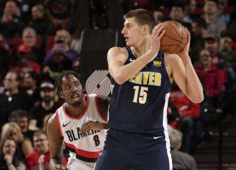 nba球员为什么体力这么好（行走的“五花肉”，约基奇身材如此胖，为何体力却非常好？）