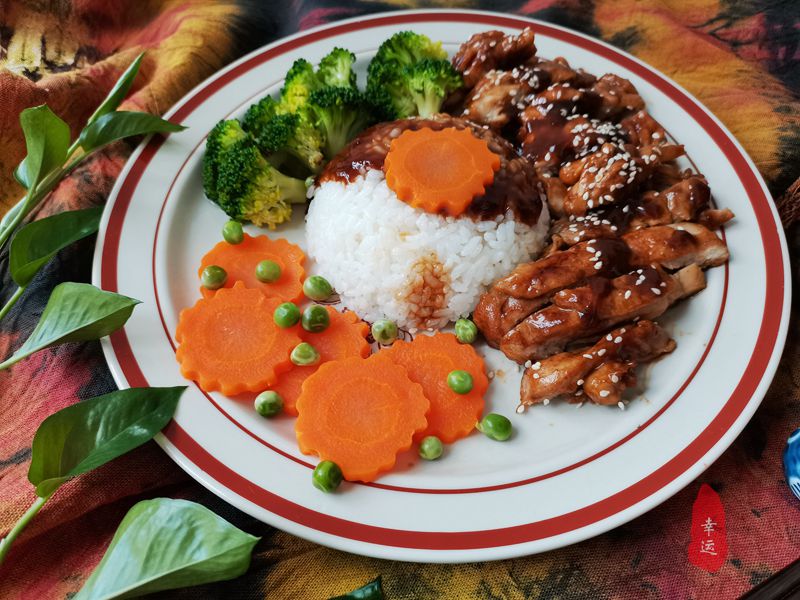 雞腿飯,雞腿飯圖片