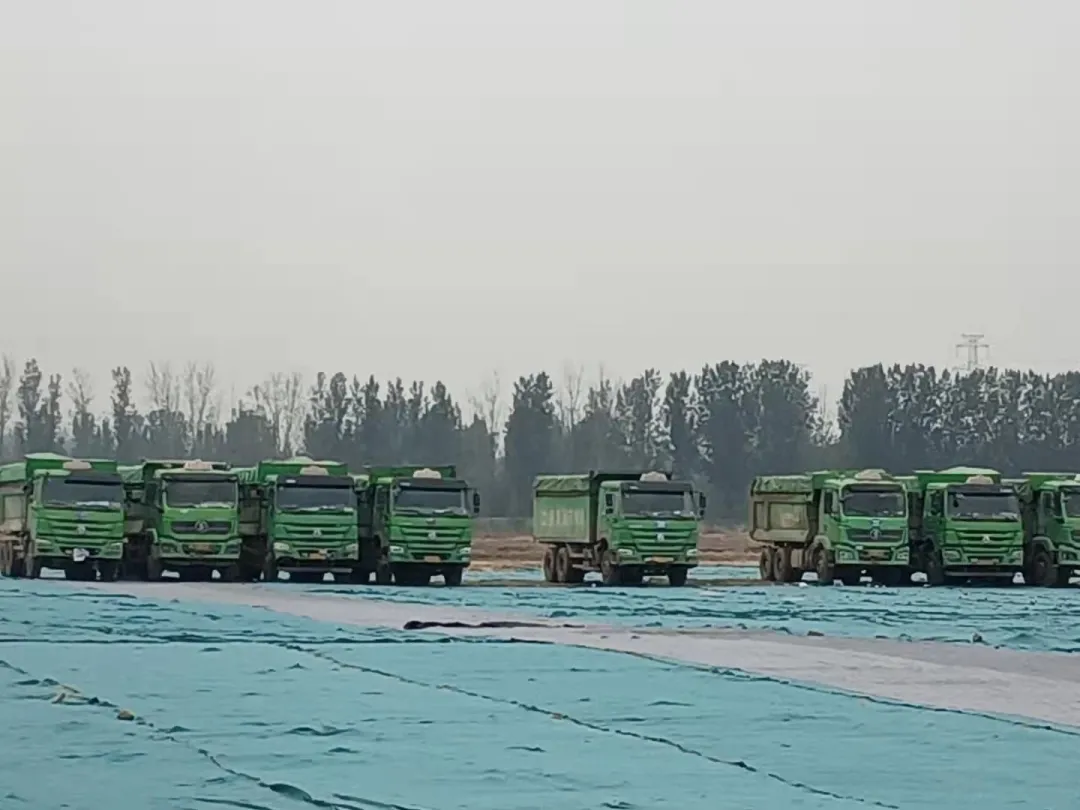 离濮阳小区不远，这所大学开工建设