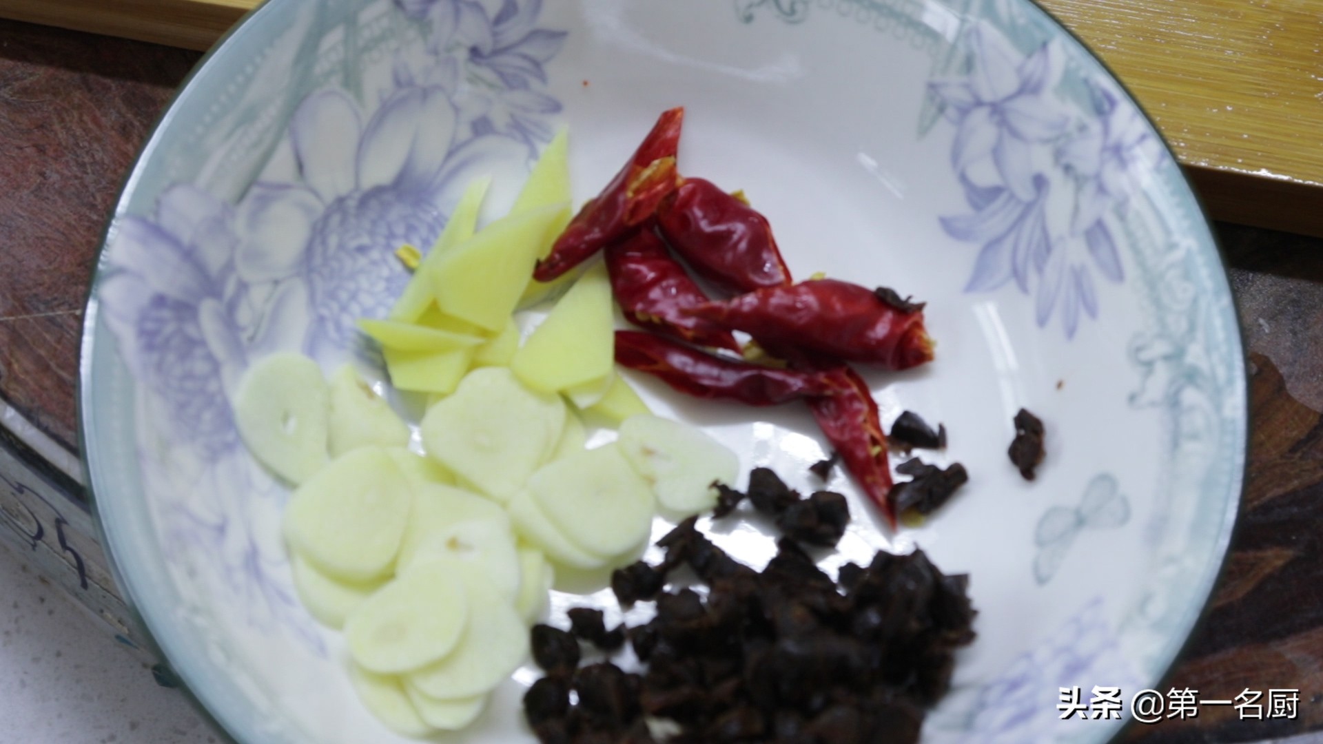 小炒肉的家常做法,小炒肉的家常做法步驟