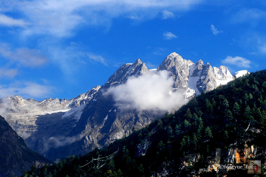 喜马拉雅山深处,绝世隐秘的天堂谷,海拔2000多米,雪山看透透