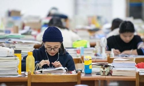 考研“必选名校”定律需打破，3所双非院校适合考研，性价比极高