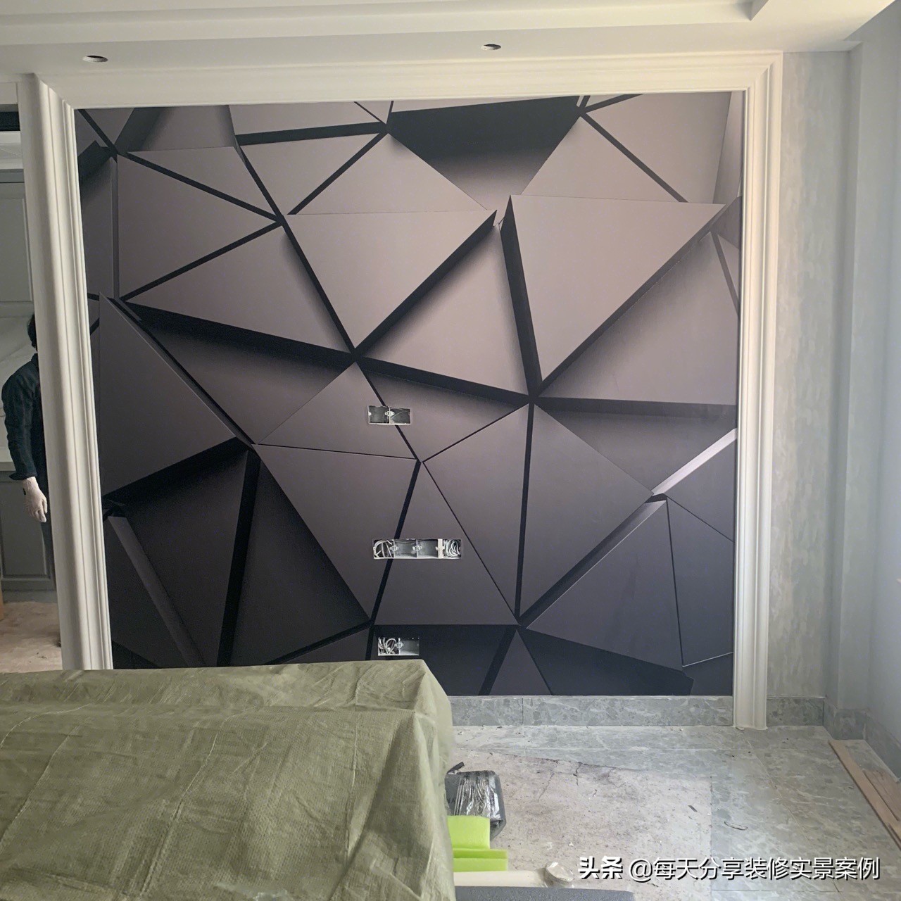 3d电视背景墙正面的效果,很有立体感,很多邻居第一次过来参观的时候都