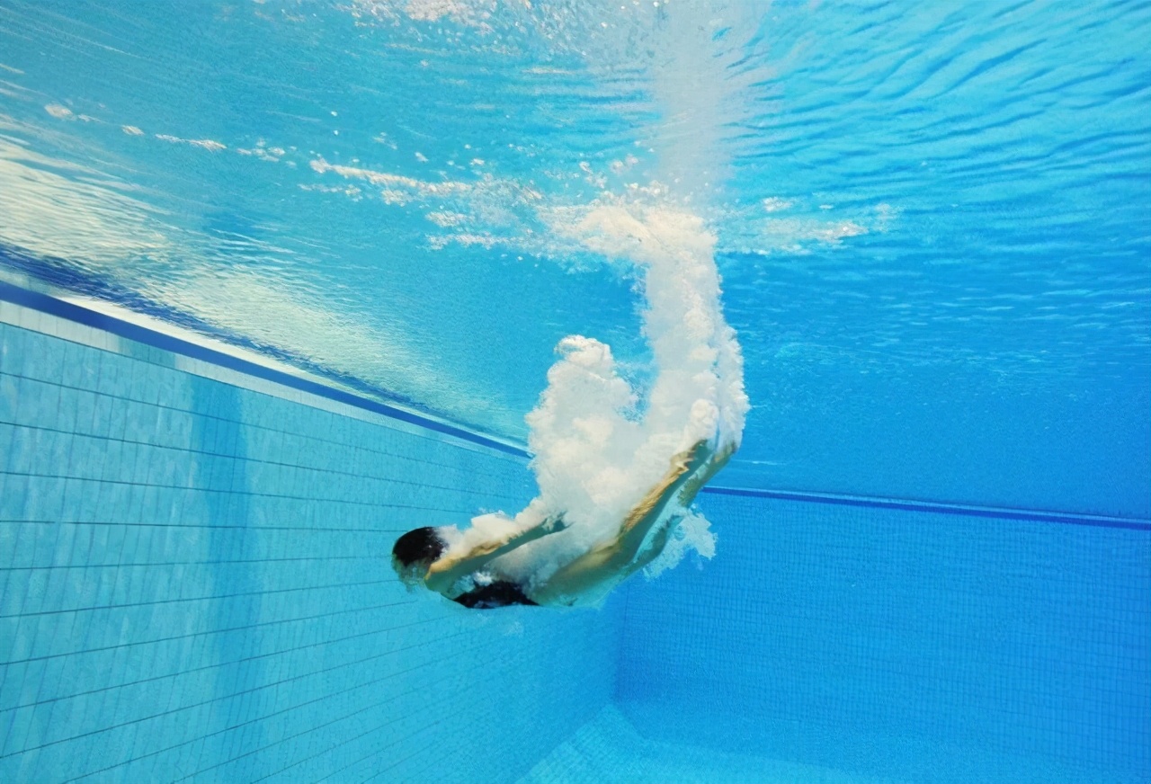 郭晶晶拿了几个奥运会冠军（“跳水皇后”郭晶晶，4次夺奥运金牌，退役后每月退休金是多少？）