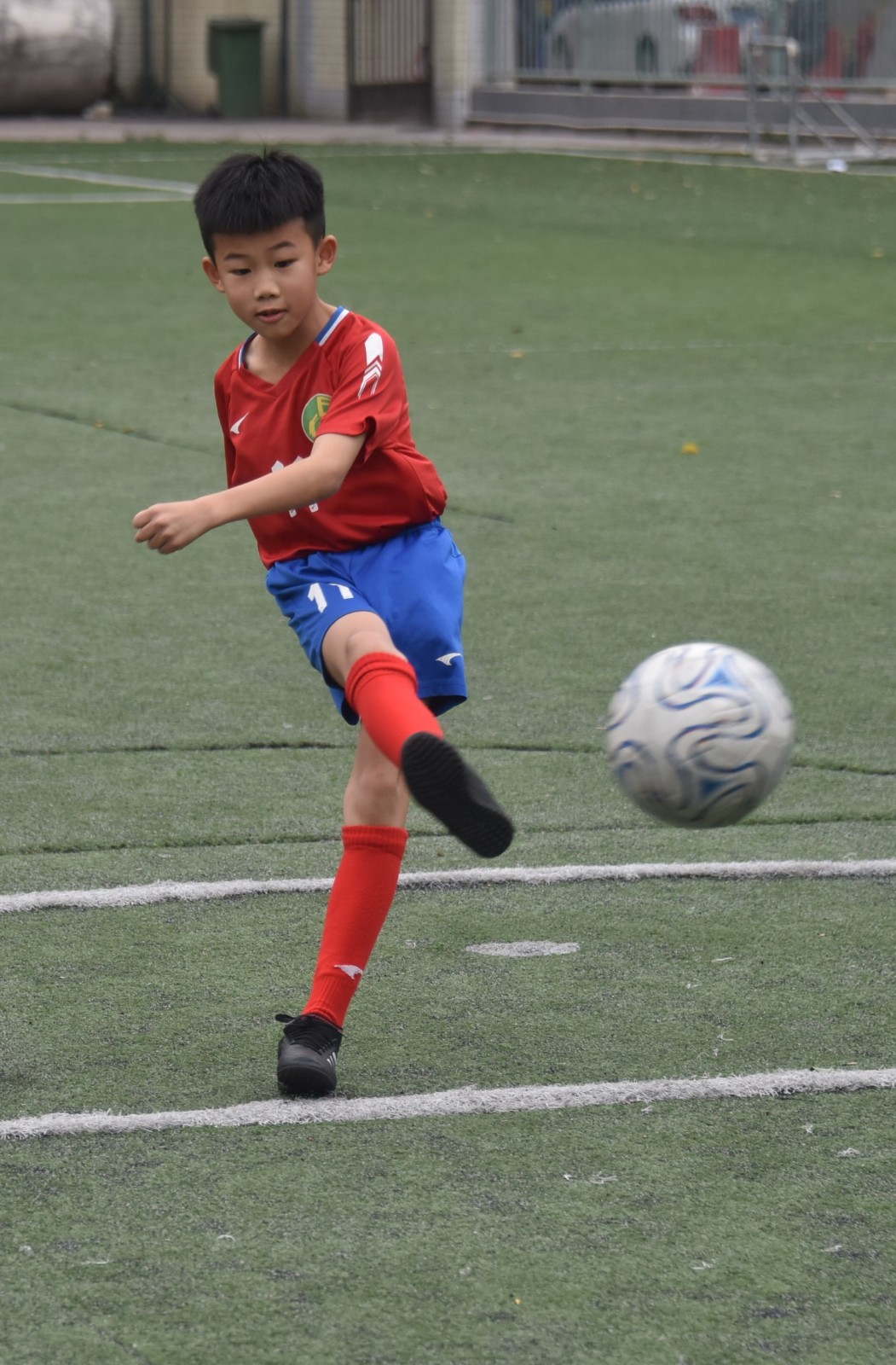 天河｜七场比赛攻入20球荣获“最佳射手 ”，龙洞小学这个“足球小子”不简单！