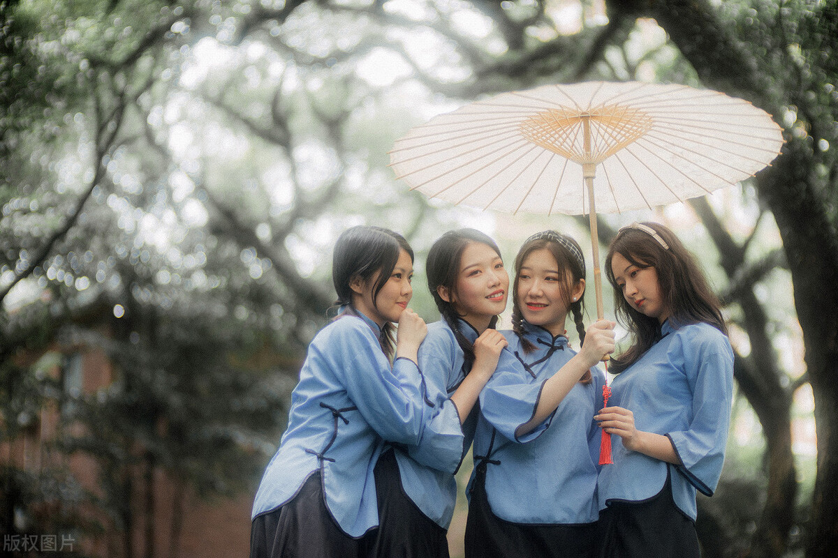 烟花三月，花开花落花满天，何须伤春酌酒眠