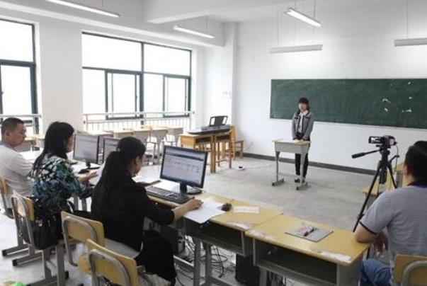 深圳一幼师晒食堂菜火了，整齐划一5天不重样，家长看后想去蹭饭