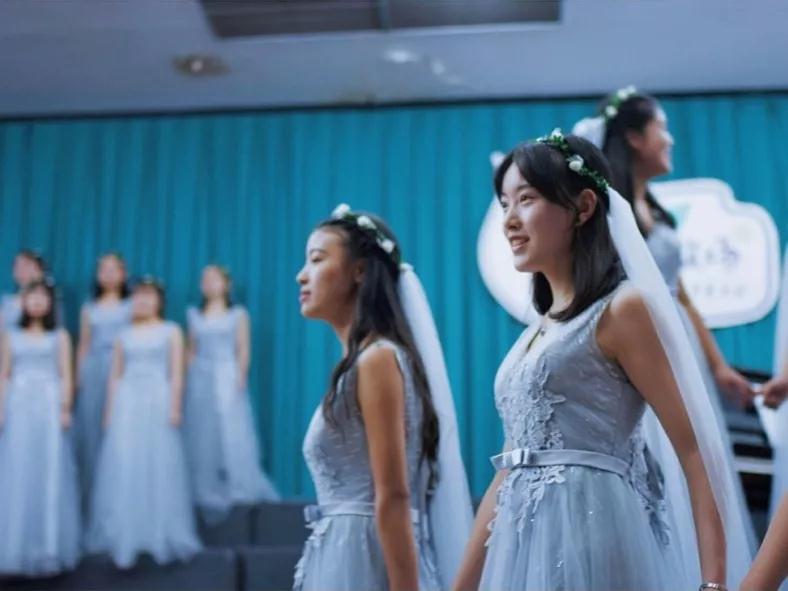 餐厅配备钢琴，三大校区美不胜收，还是西游记拍摄地！四川这所高校让人心动