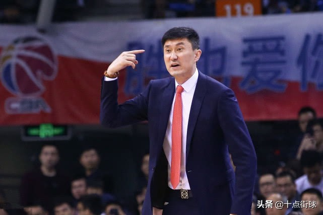 为什么nba拉拉队都很胖(相比广东男篮的拉拉队长黄逸辉，这名南京拉拉队员因“丰腴”走红)