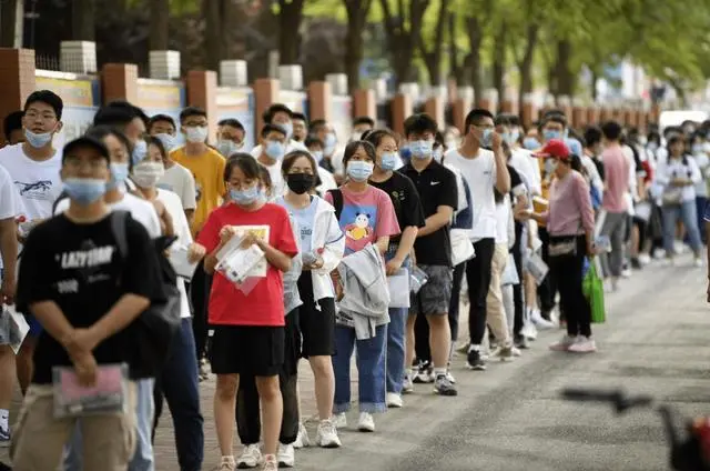 2021高考本科一批投档线发布，河南考生“无奈”，江苏考生太幸福