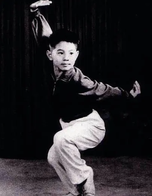 落魄时感恩妻子陪伴，辉煌时却说不是真爱，可笑的6位圈内大名人