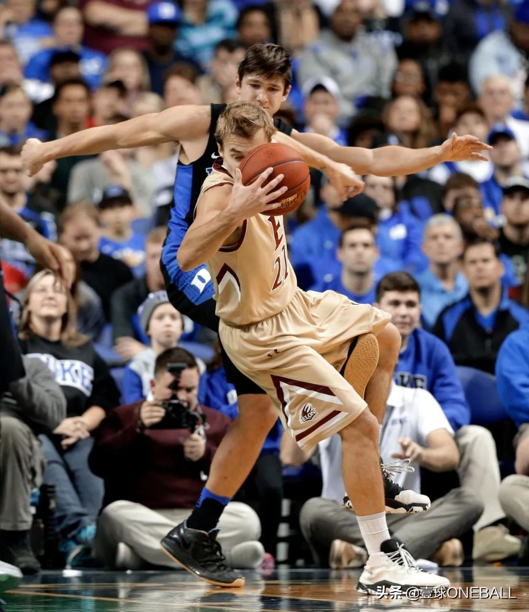 格雷森阿伦为什么能进nba(一个脏逼凭什么能当球队领袖？)