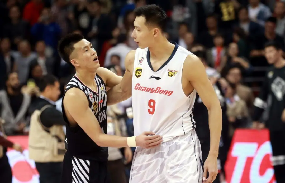 库里当时为什么没来cba(不打NBA后，阿联和周琦，为何不去欧洲打球？原因和钱有关)