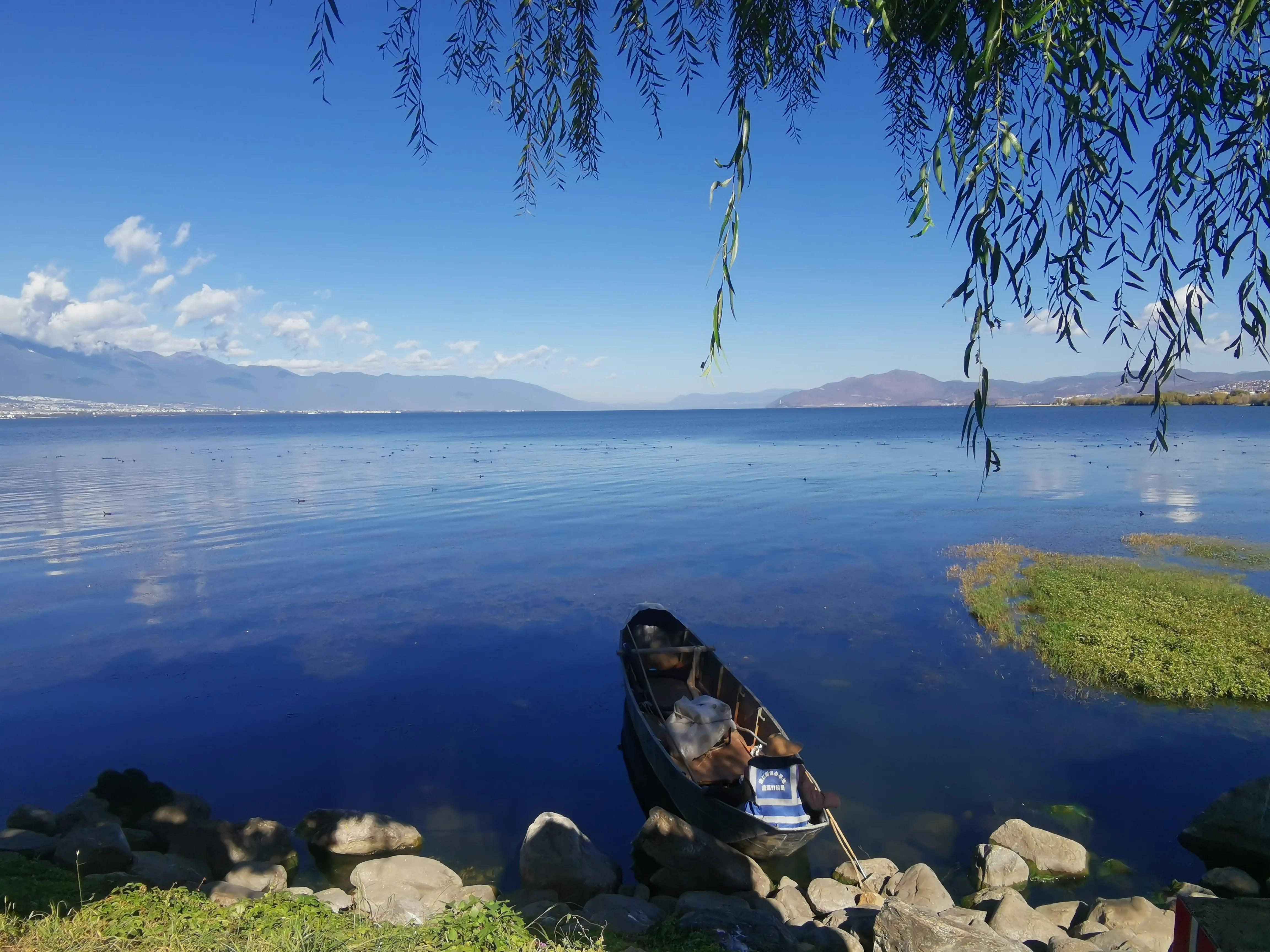 大理是一个非常漂亮的旅游城市,他因洱海,苍山以文明,这个人文厚重的
