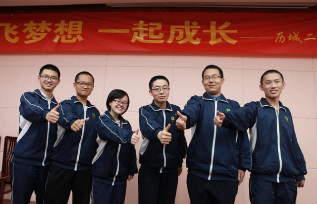 恭喜！2021年天津高考清北录取名单出炉，天津一中成“最大赢家”