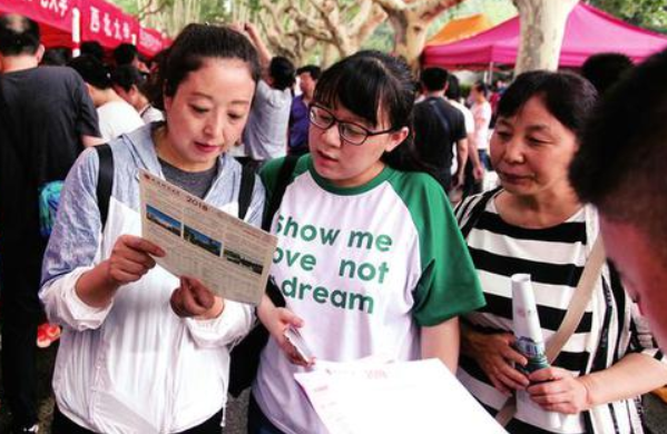 安徽一高中违规招生，清退500多名复读生，学生们将要何去何从