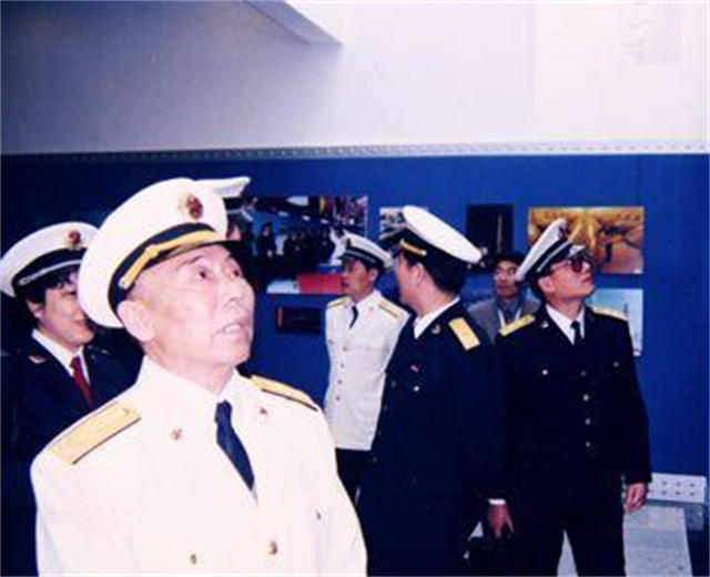 �������Ӳ캣�����ӣ�����սʿ�Ļ�ʳ�������쵼���㲻������