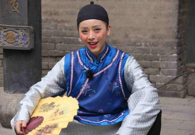 怼韩庚拒杜淳追大张伟，手撕迪士尼的黄小蕾究竟有多疯狂？