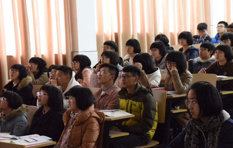 提前批次是怎么回事？适合什么学生报考？2021年考生要早了解