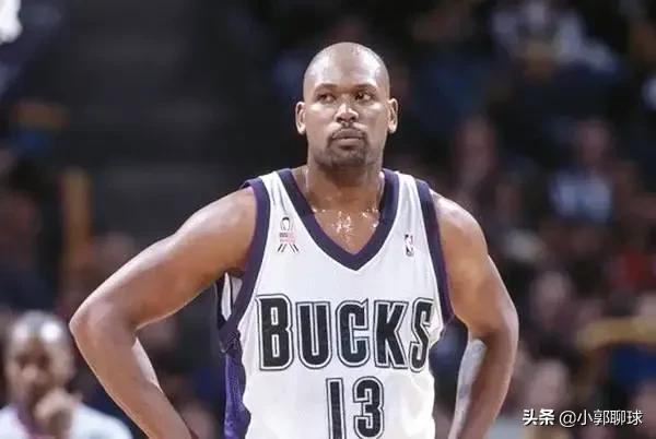篮球火箭队成员13（NBA球衣13号十大球星）