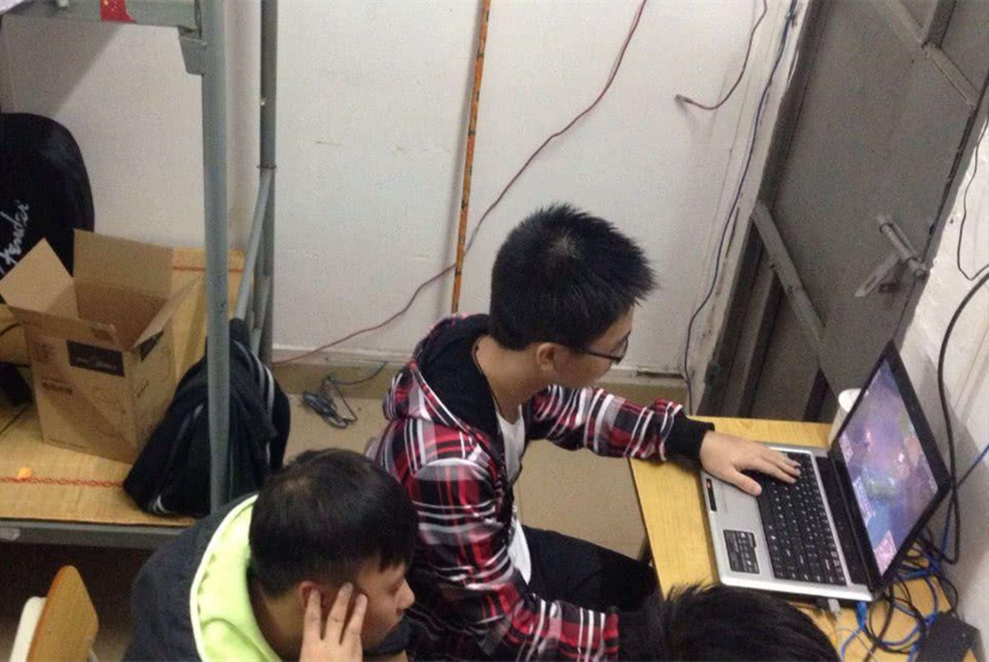 “快乐”大学一去不返，“混日子”或面临清退，大学生你们慌了吗