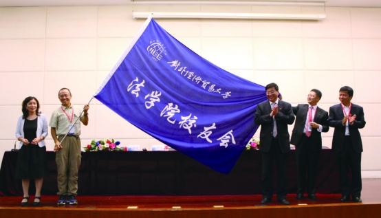 想报考法学专业哪些学校值得报考？985/211怎么样？学生要了解