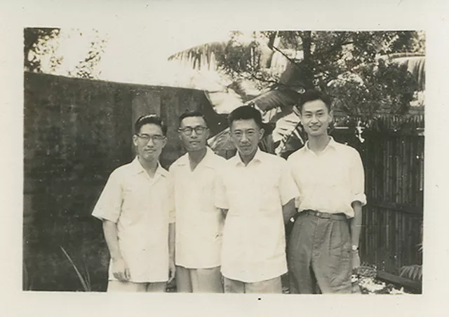 余光中丨长长的路，我们慢慢走