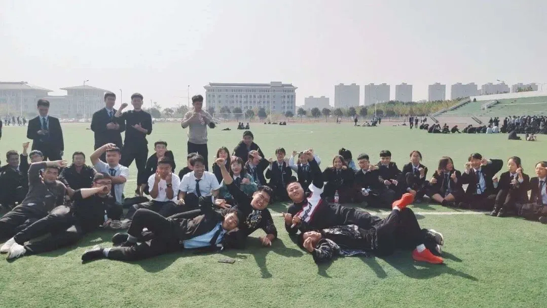 这样的校园文化，能不断培育学子强大的内涵