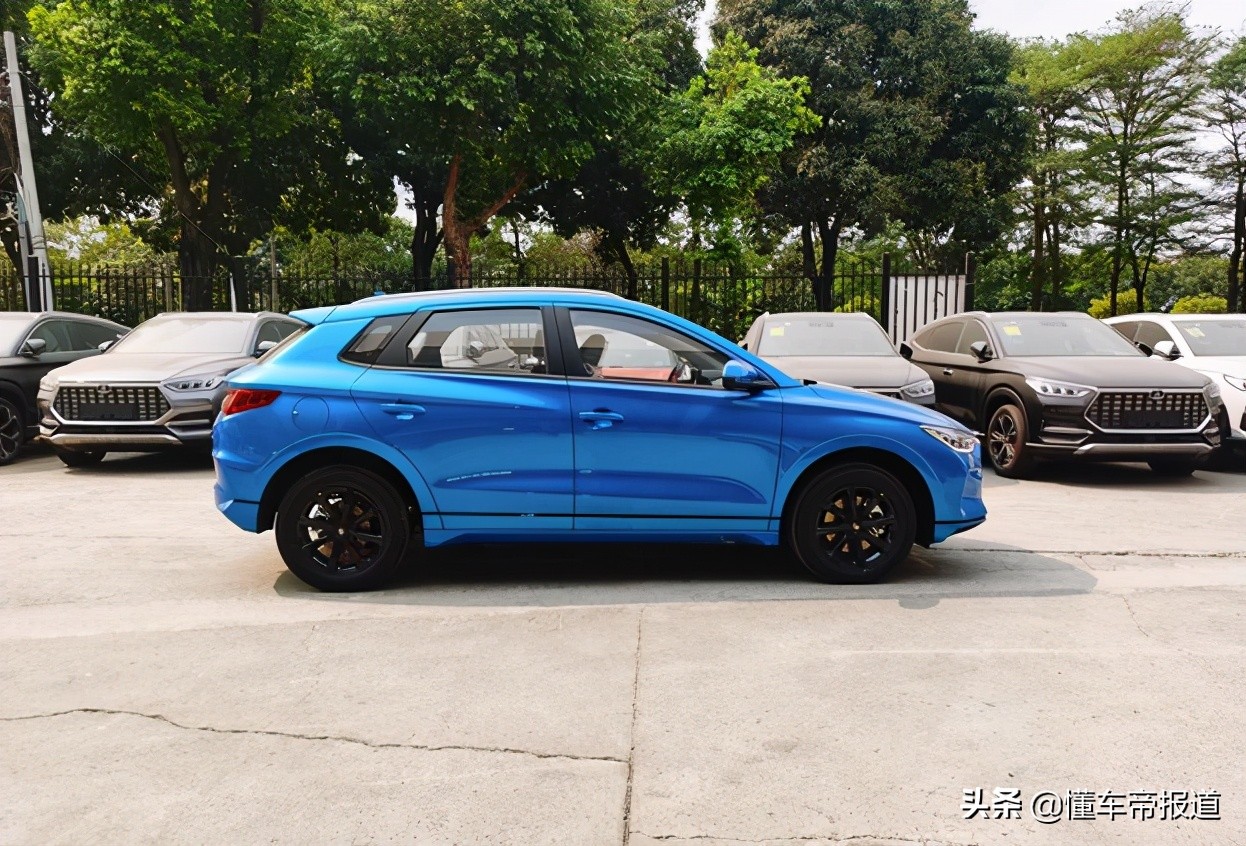 新车｜采用刀片电池，两款车型，比亚迪四款纯电动车同时上市