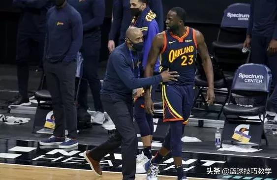 nba 勇士队库里为什么缺席(突然退赛，库里究竟是怎么了？科尔赛后炮轰裁判 怒批追梦)