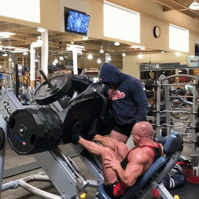 被稱為現實版「龜仙人」！57歲肌肉和身材卻比大多數男性都要好