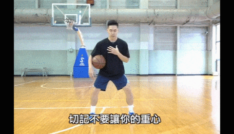 籃球基礎訓練方法（新手打籃球怎么入門？）