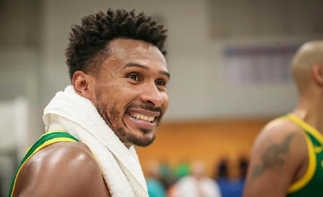 巴西籃球隊有哪些nba球員（巴西籃球史上的十大球員）