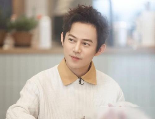 清醒的何炅：不签经纪公司，在湖南卫视兼职，独闯娱乐圈28年