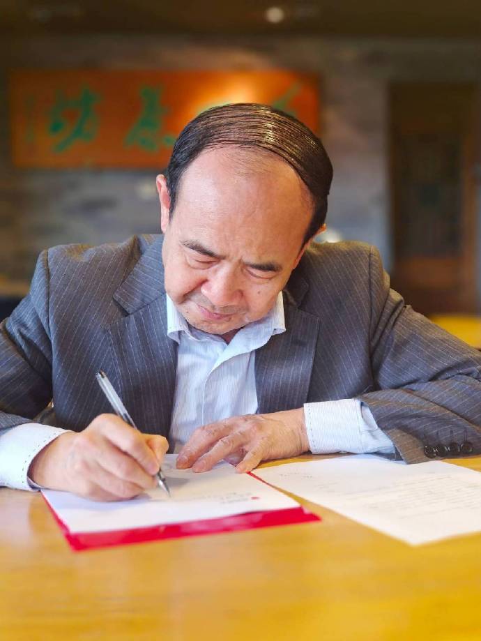 《张明楷刑法学讲义》：一本普通人也能看懂的法学书籍