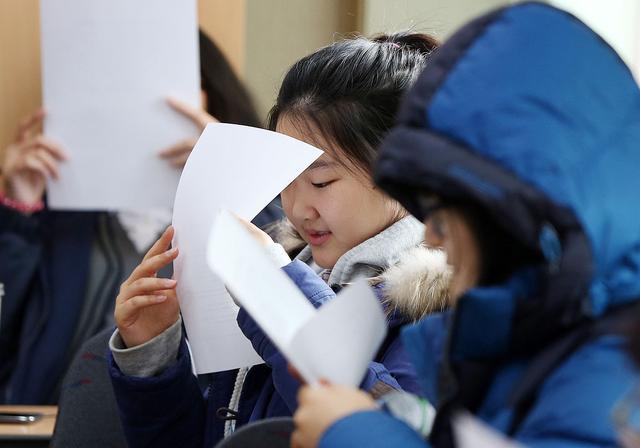 河南发布高考录取分数线！二本线只有400分，网友：这分数算高？