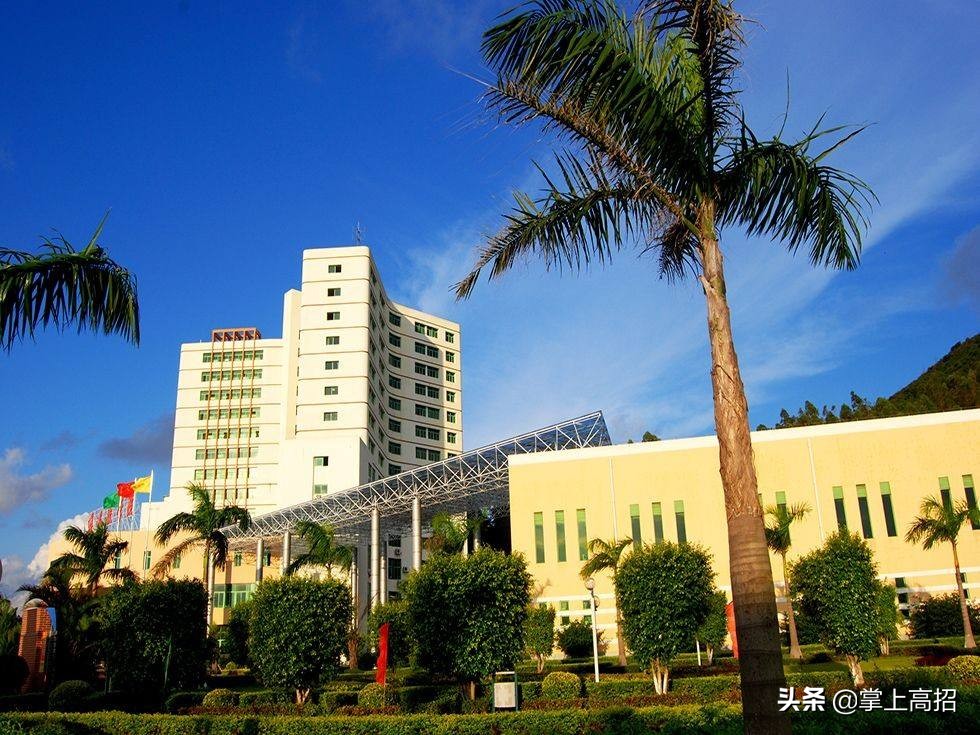 中国最好的8所二本医科大学，录取分数不高，毕业都是铁饭碗