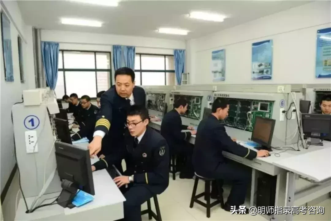 五所海军招生院校揭秘！想当海军军官的高考生看过来