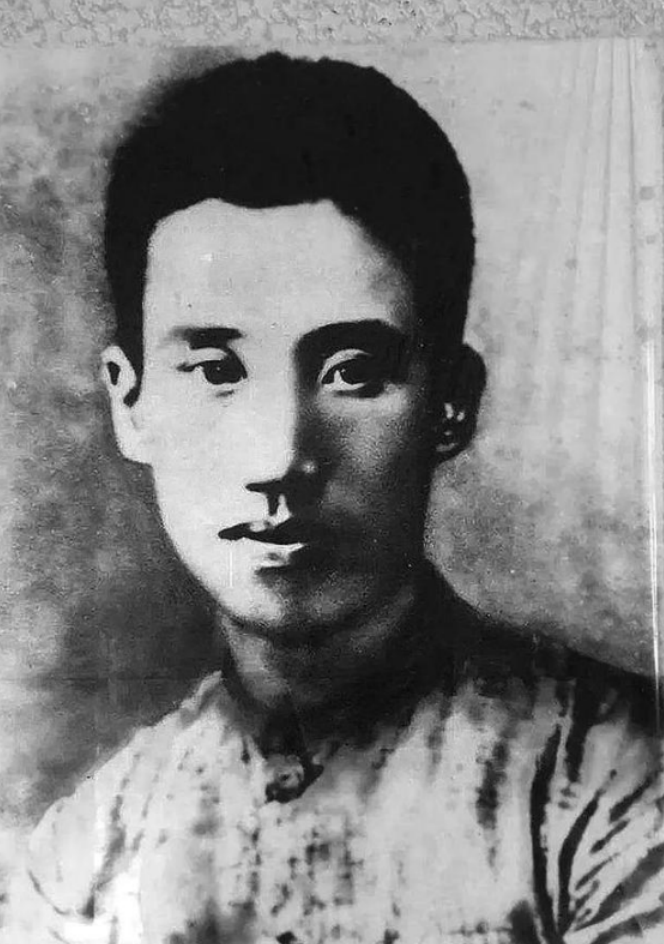 1939年，香港地下党找回一烈士遗孤，后成新中国核潜艇之父