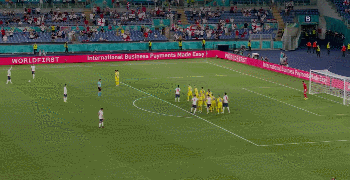 卢克肖在曼联必须成熟起来（战术解析卢克肖的重生：这个不成熟的男孩，被斯特林完全激活）