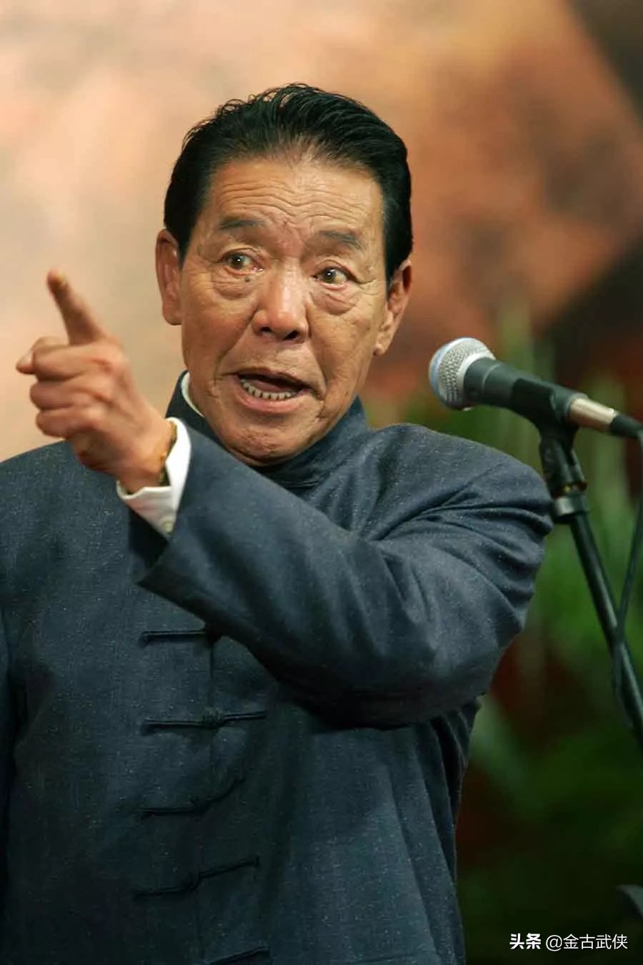 栾蒲包和丰泽园 栾蒲包和丰泽园 黎莹-起航号