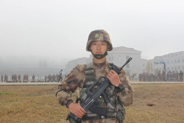 飒！登上央视、保研985、执行维稳任务，这10位军人学霸来自同所名校！