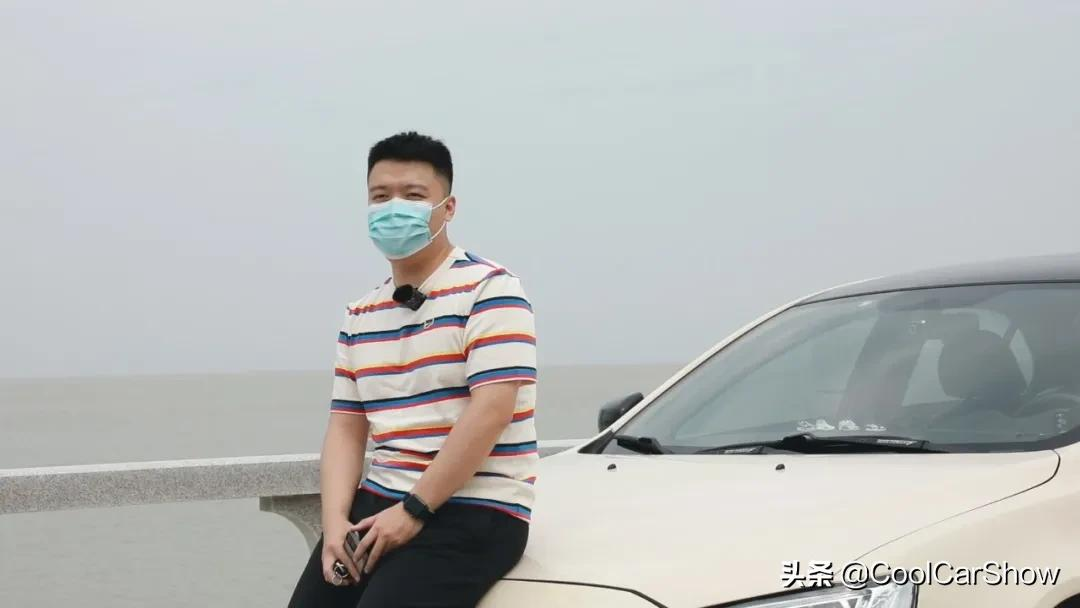 小哥爆改翼神,路人100%向你敬礼