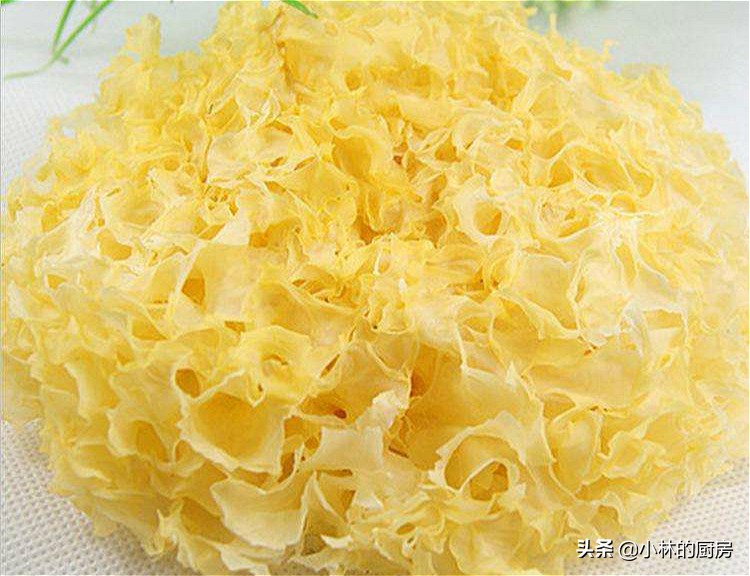 你煮银耳汤不软糯？记住用这两种银耳，分分钟出“胶”，营养又好