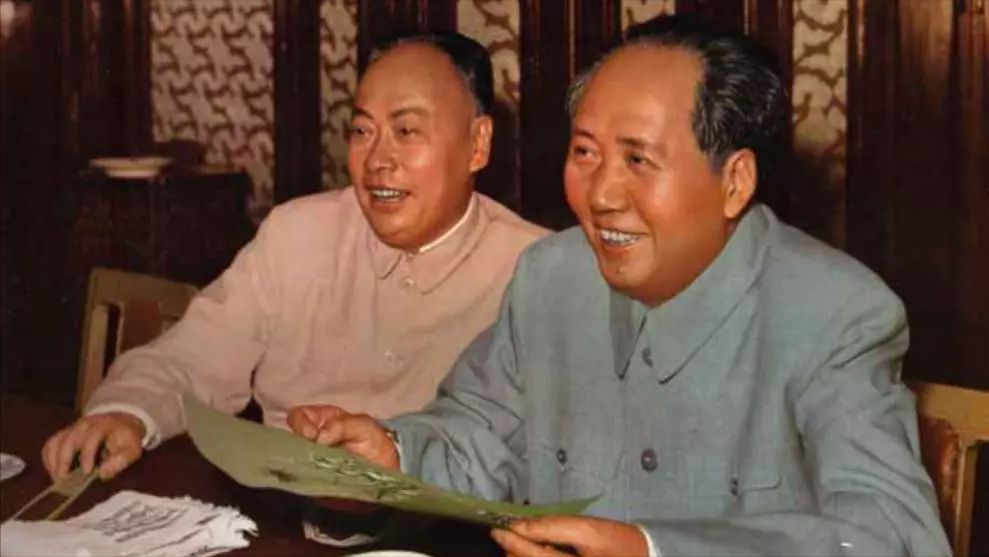 毛主席为何能统帅群雄？十大元帅说出了真相，彭德怀最敢说