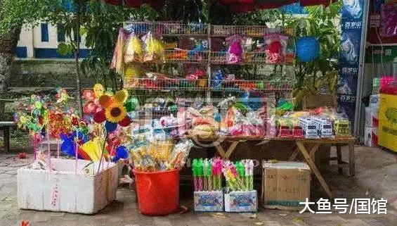 “夺命玩具”入侵校园：孩子一碰就触电，你的孩子可能正在使用